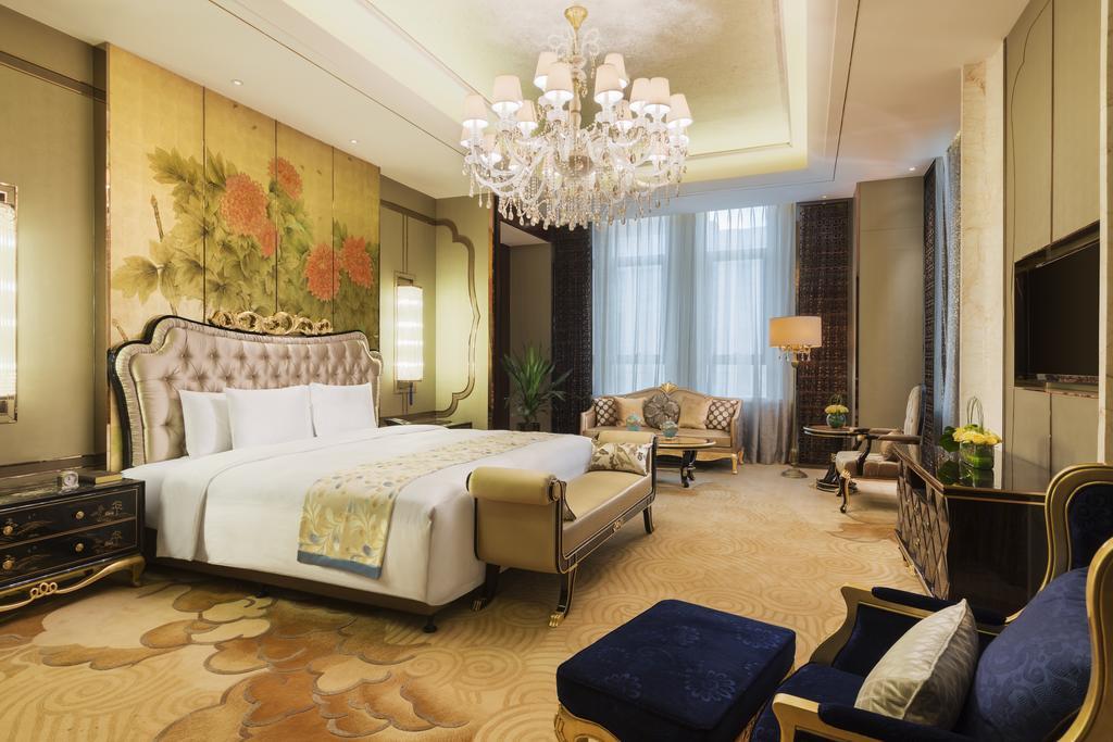 Wanda Realm Chifeng Hotel Exterior photo